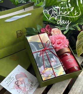 Bán dầu phủ bạc saffron nhuộm tóc bạc thành tóc đen